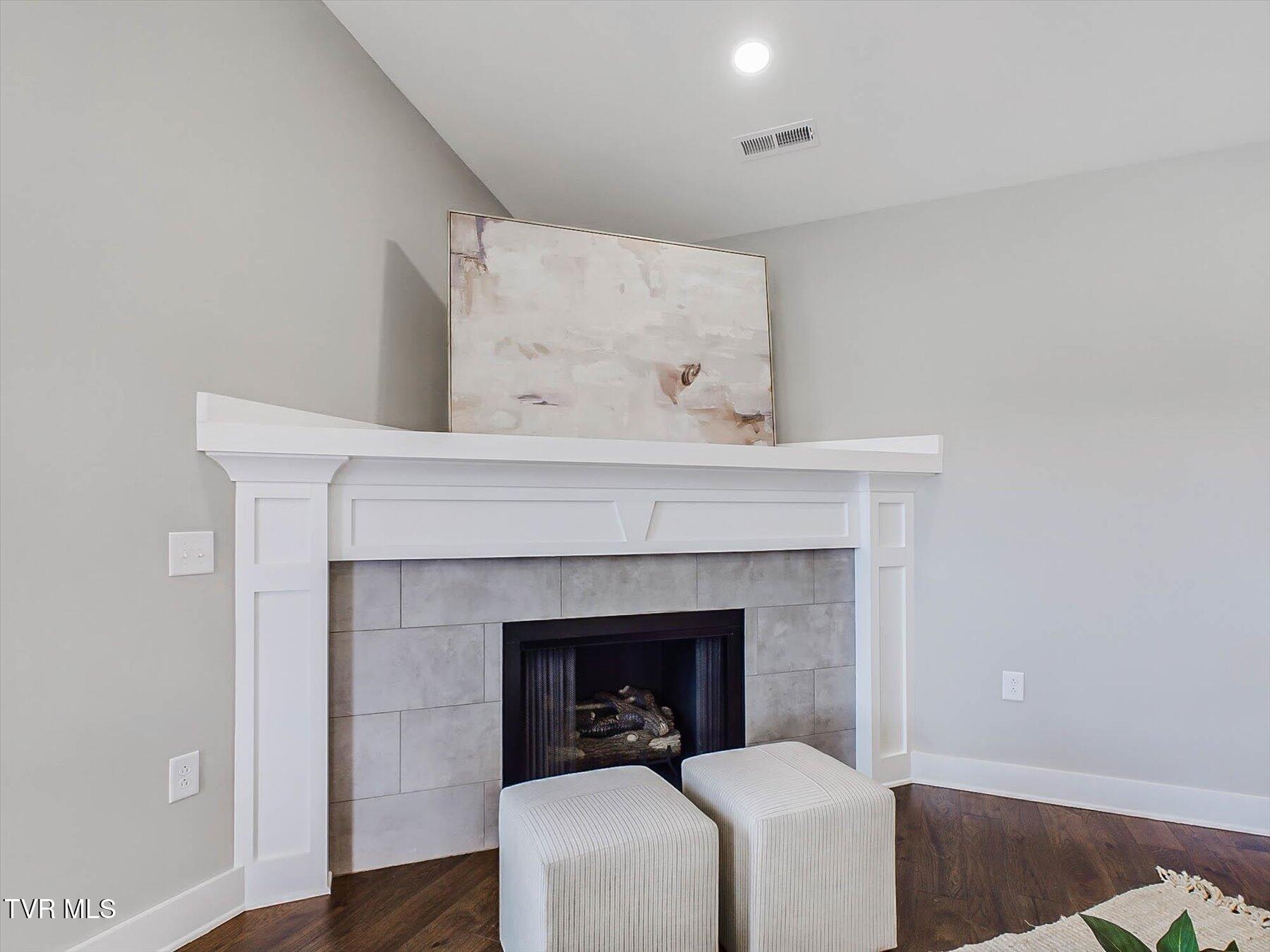 309 Piper Glen Gray, TN 37615 - Photo 6 of 53 03-Staging Photos-4