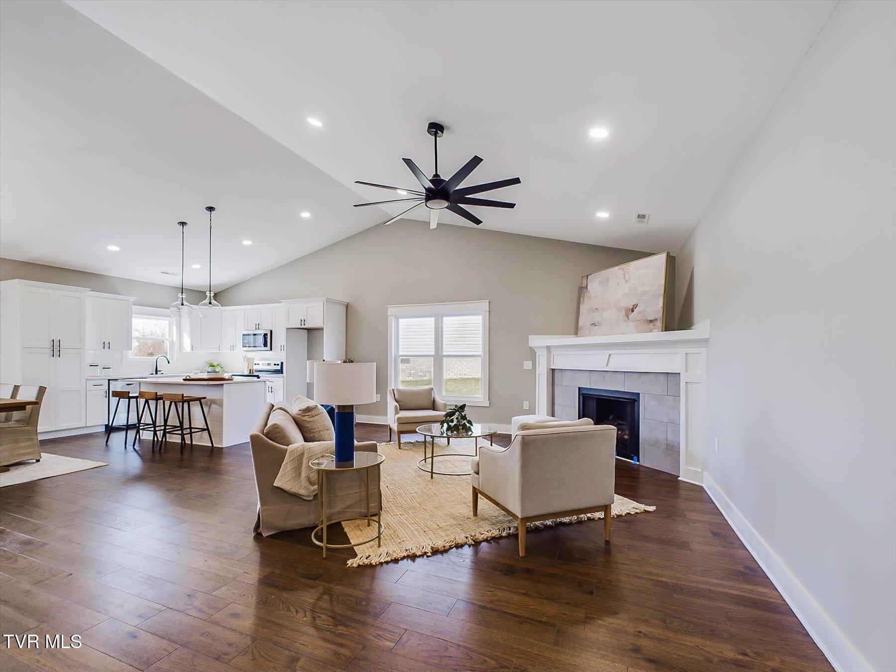 309 Piper Glen Gray, TN 37615 - Photo 8 of 53 06-Staging Photos-7