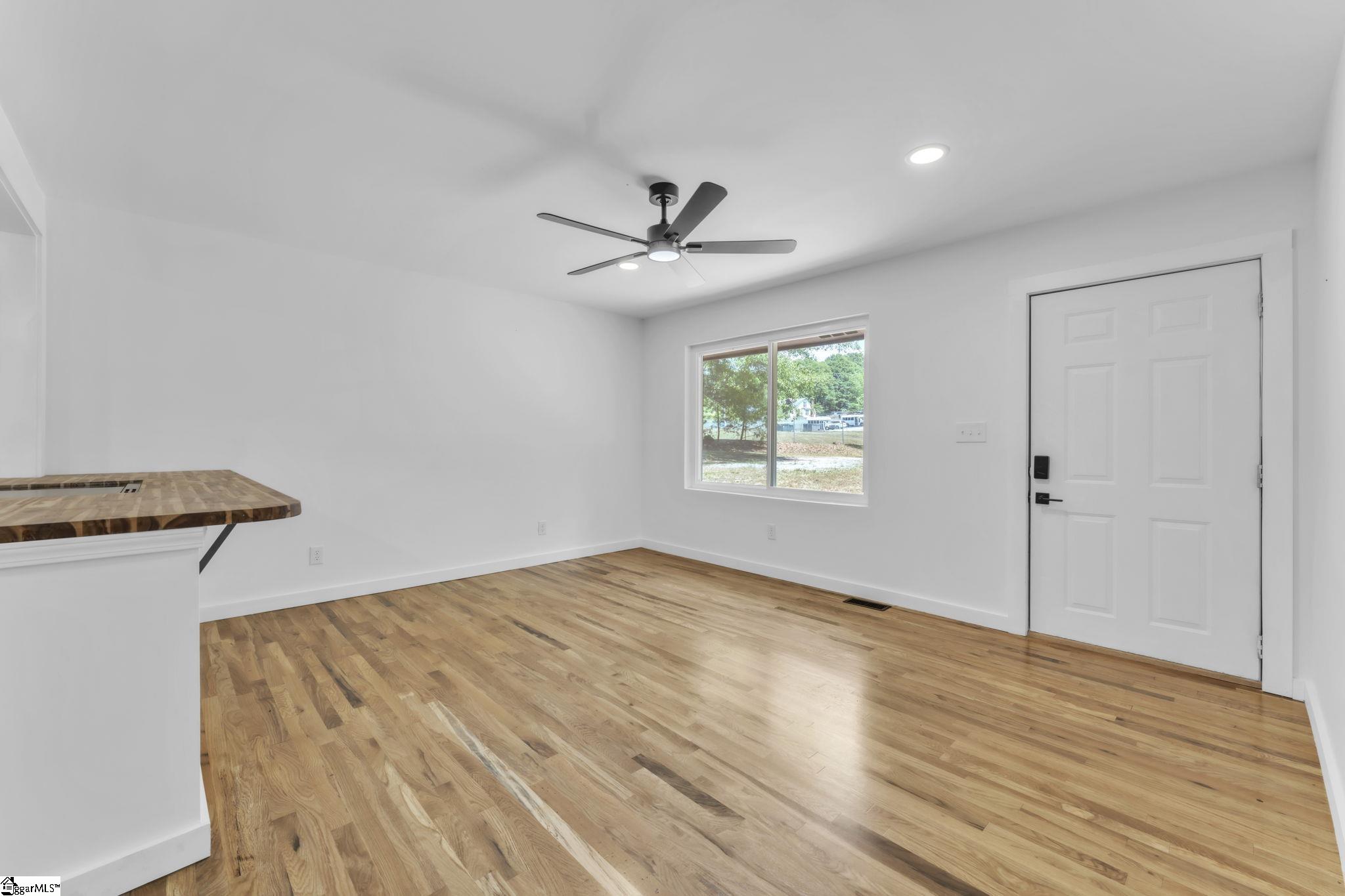 158 Rosemond Street Pickens, SC 29671 - Photo 3 of 31