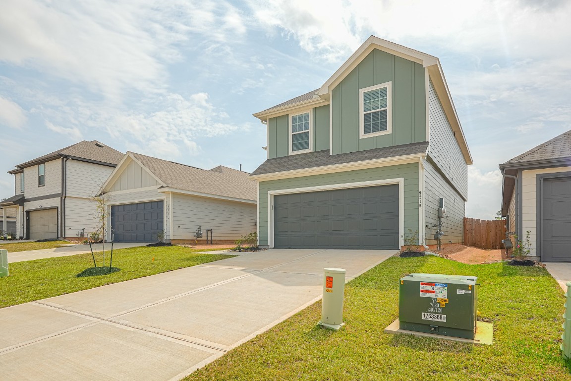 9219 Grace Rdg Drive Willis, TX 77318 - Photo 2 of 36