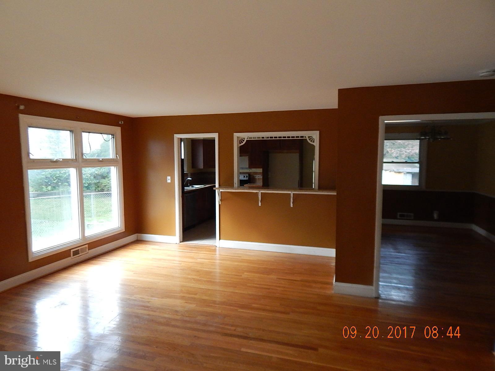 3706 Vega Road Randallstown, MD 21133 - Photo 3 of 15 Living Room