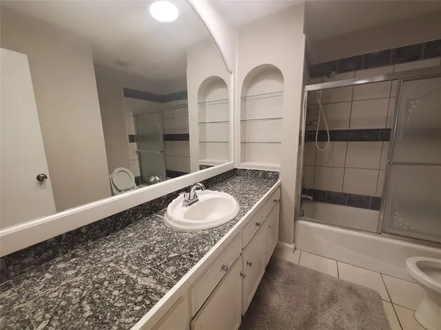 $1,950 | 3002 Frontier Drive, Sugar Land, TX 77479