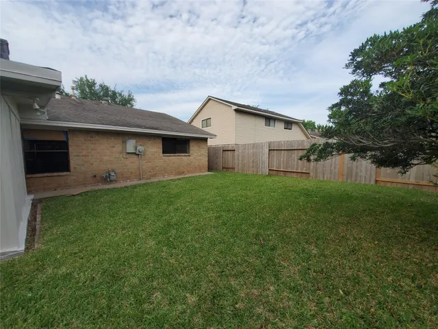 $1,950 | 3002 Frontier Drive, Sugar Land, TX 77479