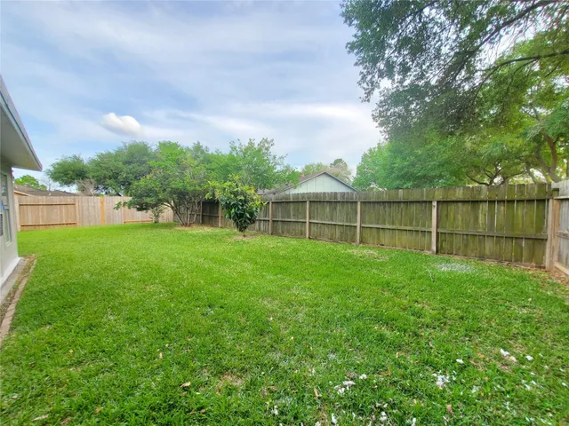 $2,100 | 3002 Frontier Drive, Sugar Land, TX 77479