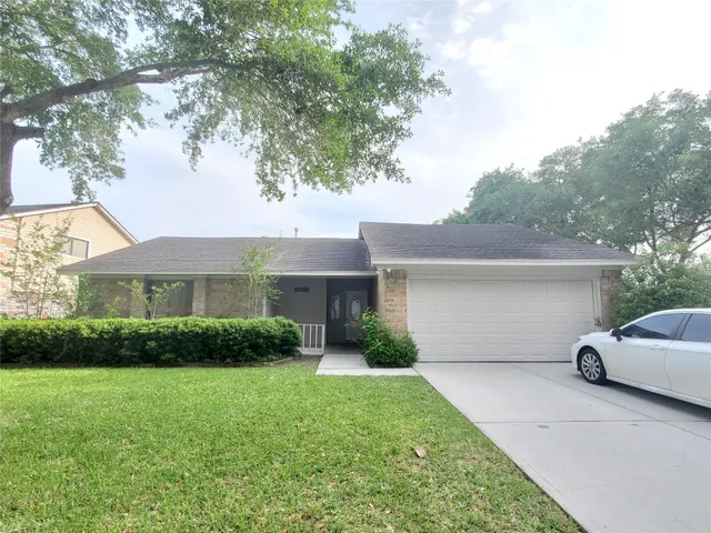 $2,100 | 3002 Frontier Drive, Sugar Land, TX 77479