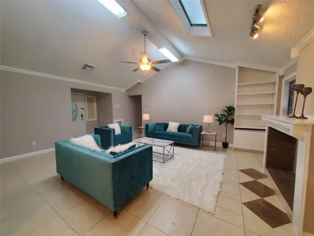 $2,100 | 3002 Frontier Drive, Sugar Land, TX 77479