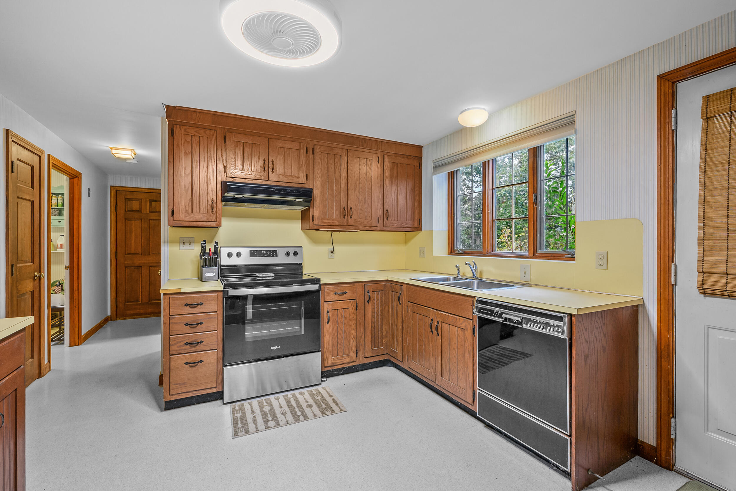 8 Old Wharf Road Harwich Port, MA 02646 - Photo 10 of 31 DSC_3598