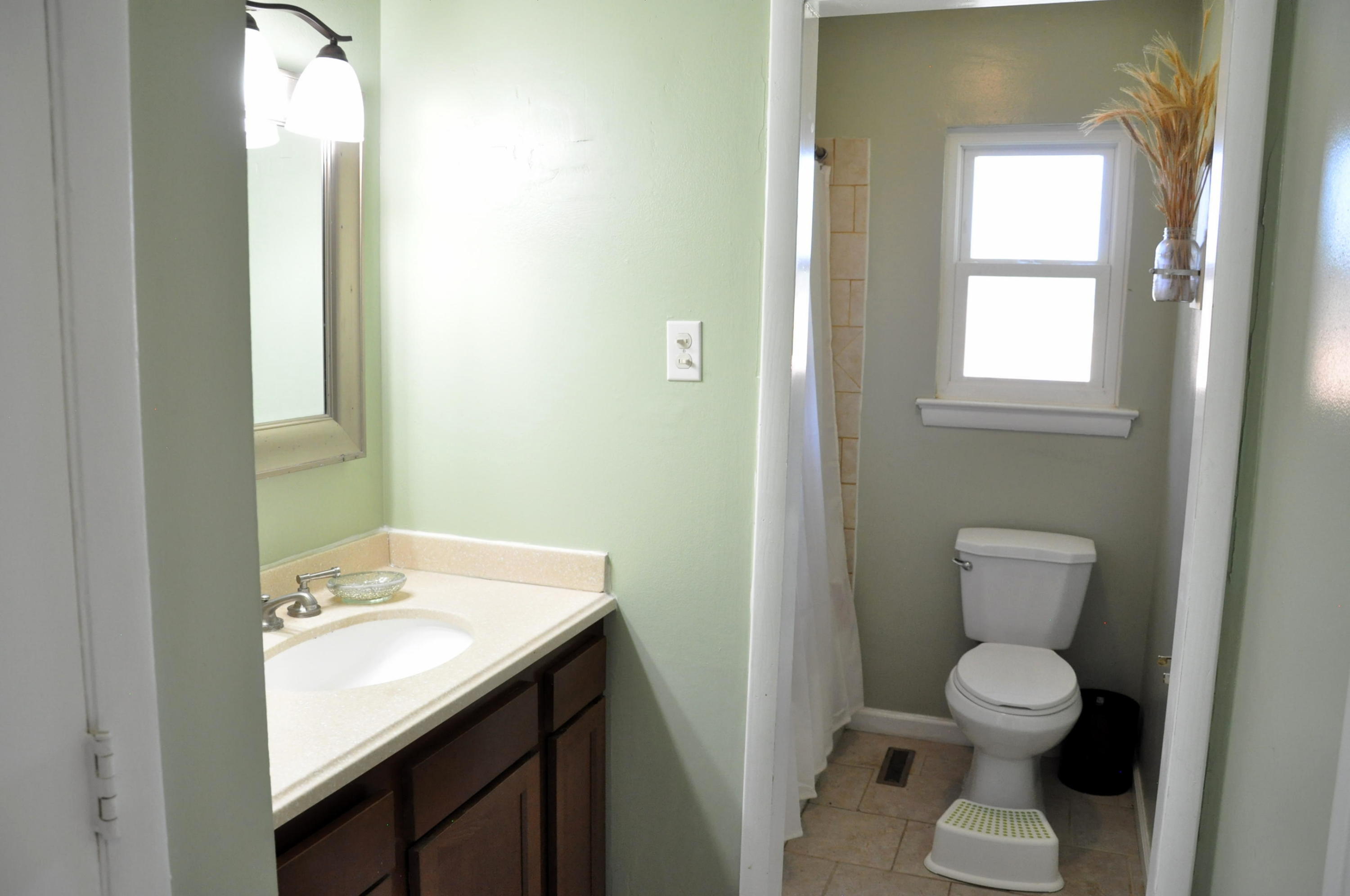 7301 Sterling Road Hixson, TN 37343 - Photo 30 of 43 Hall Bath