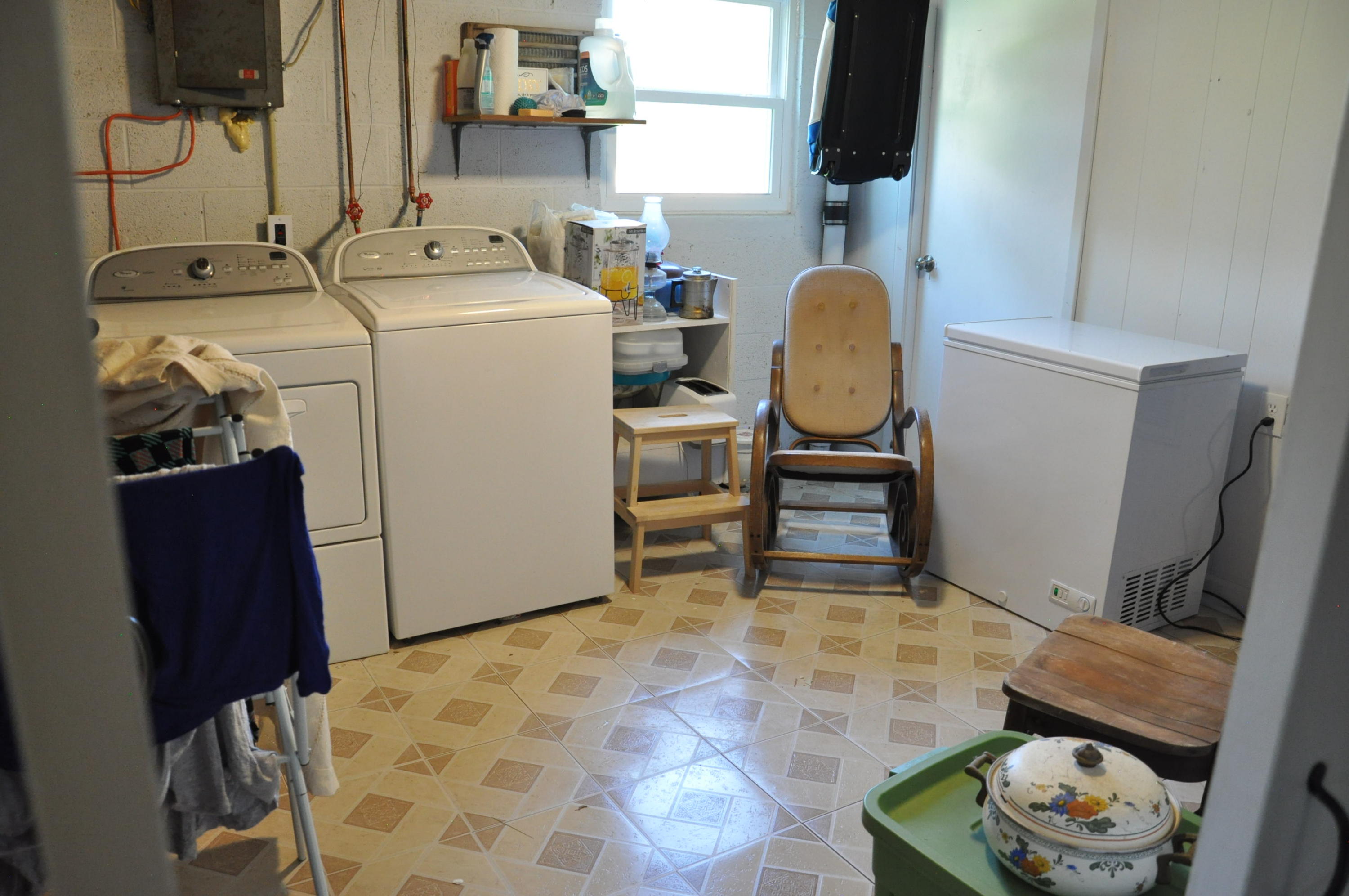 7301 Sterling Road Hixson, TN 37343 - Photo 35 of 43 Laundry Room