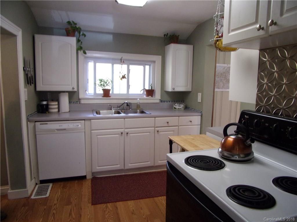 29 Gentry Branch Road Weaverville, NC 28787 - Photo 6 of 34 Gallery Image 6