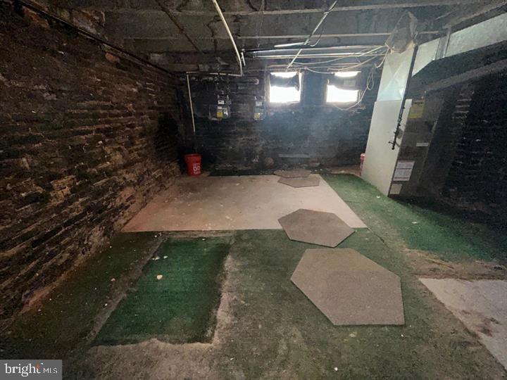 811 North Mount Street Baltimore, MD 21217 - Photo 16 of 17