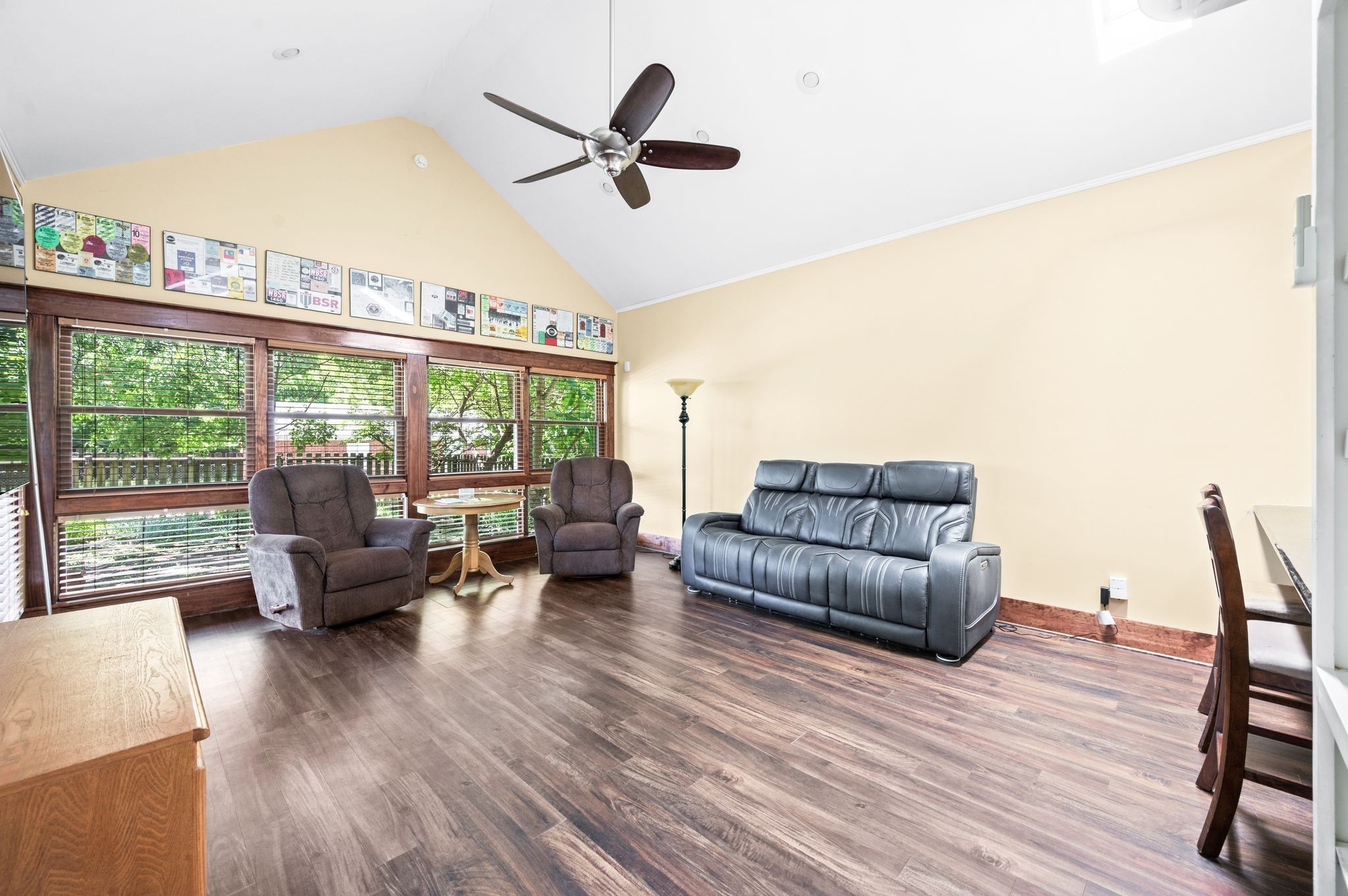 802 North 16th Street Nashville, TN 37206 - Photo 22 of 44 a living room with furniture and a large window