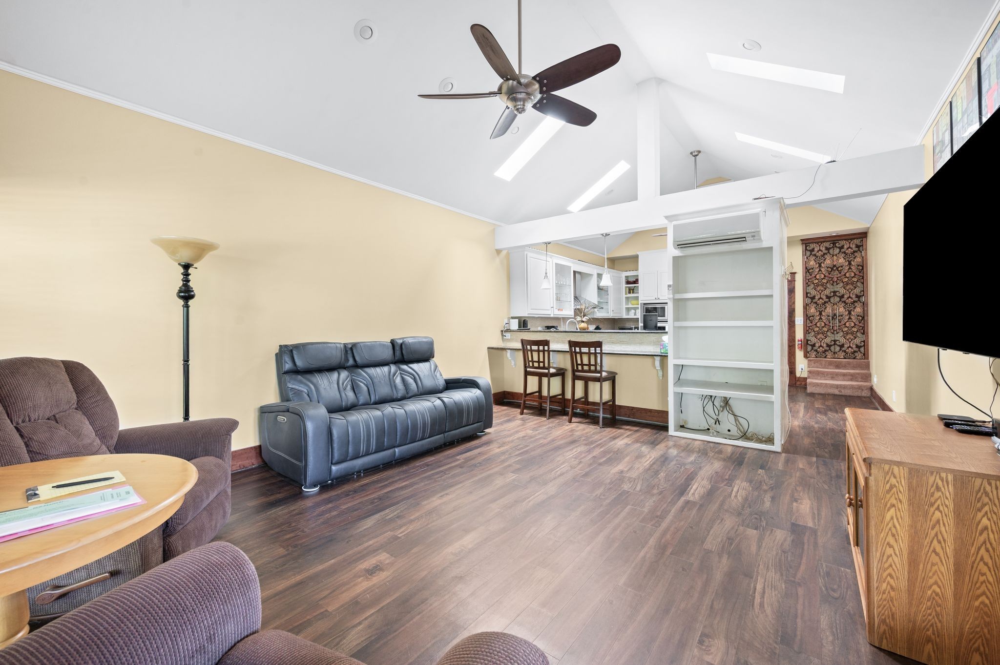 802 North 16th Street Nashville, TN 37206 - Photo 23 of 44 a living room with furniture and a flat screen tv