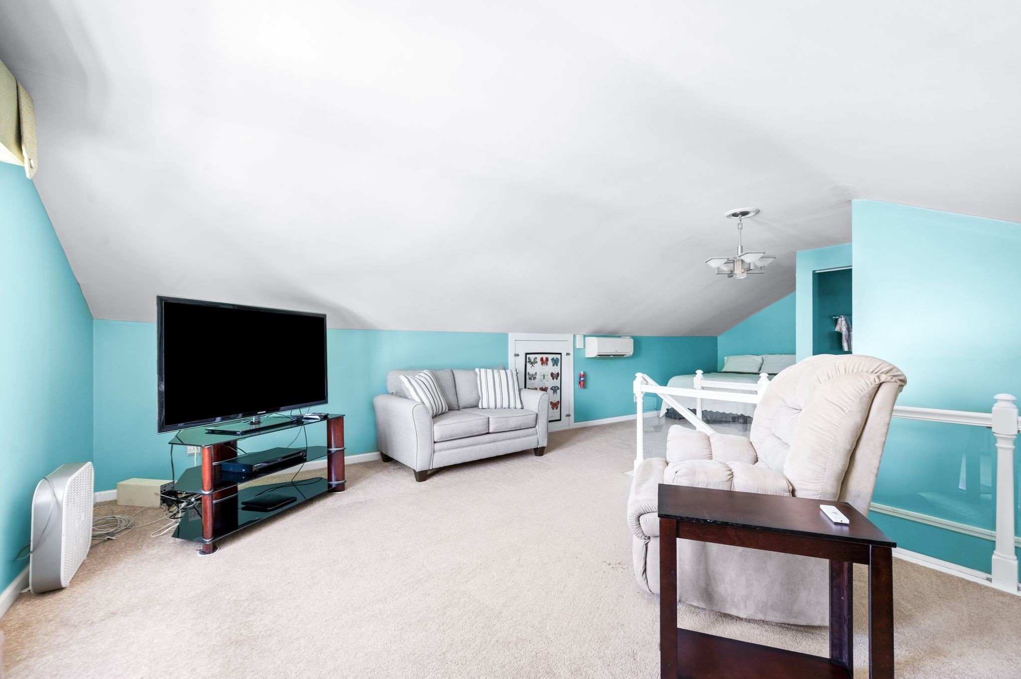 802 North 16th Street Nashville, TN 37206 - Photo 33 of 44 a living room with furniture and a flat screen tv