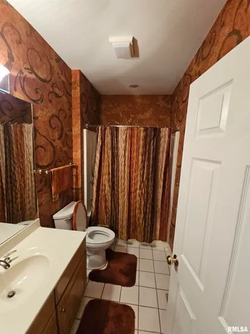 $449,000 | 3525 Oxford Avenue, Mount Vernon, IL 62864