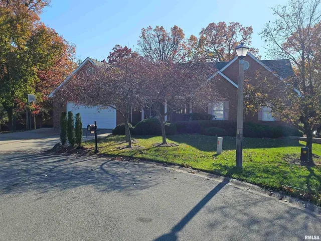 $449,000 | 3525 Oxford Avenue, Mount Vernon, IL 62864