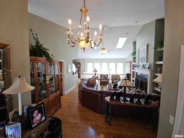 $449,000 | 3525 Oxford Avenue, Mount Vernon, IL 62864