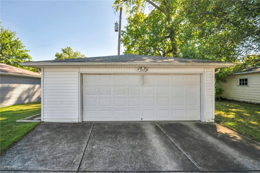13732 Carpenter Road Garfield Heights, OH 44125 - Photo 33 of 46 View of detached garage