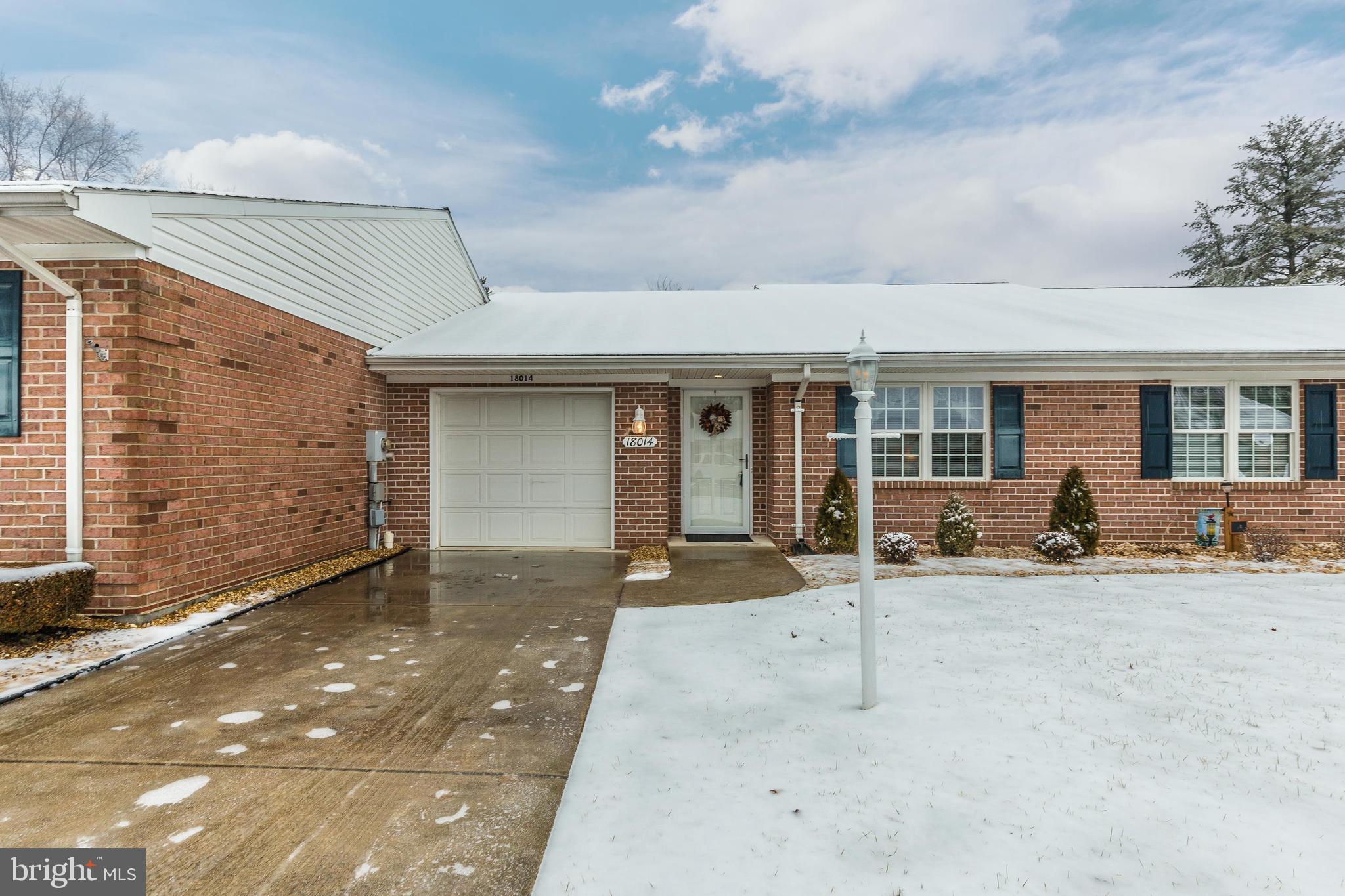18014 Pin Oak Road Hagerstown, MD 21740 - Photo 1 of 51 Front