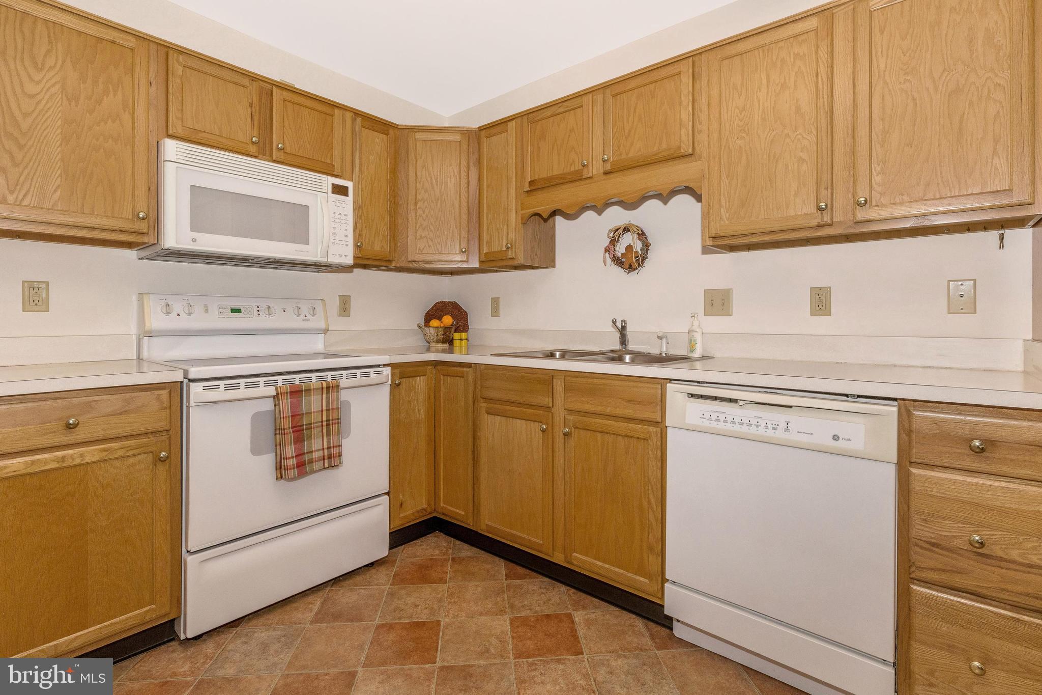 18014 Pin Oak Road Hagerstown, MD 21740 - Photo 14 of 51 Kitchen