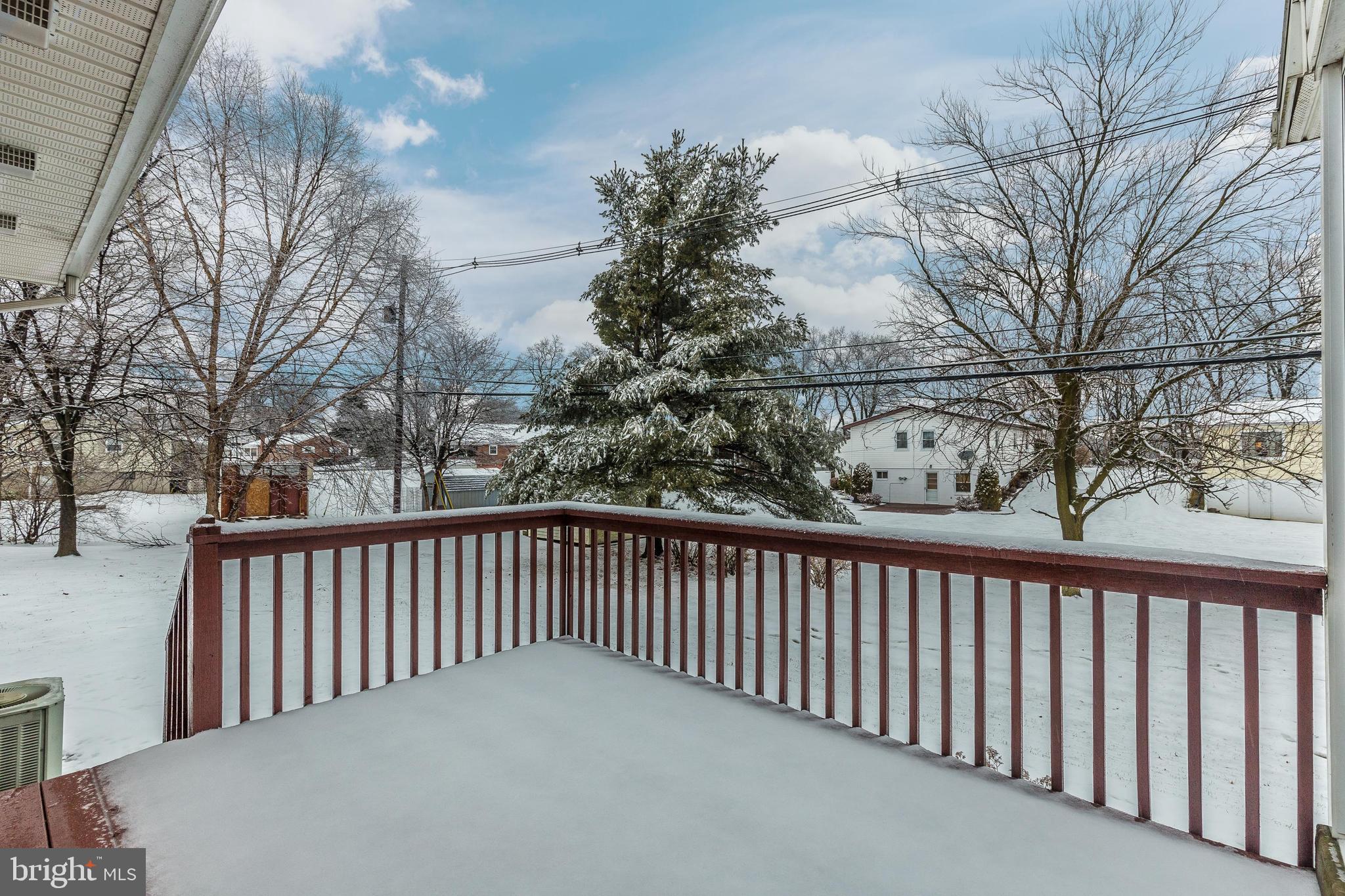 18014 Pin Oak Road Hagerstown, MD 21740 - Photo 44 of 51 Rear Deck
