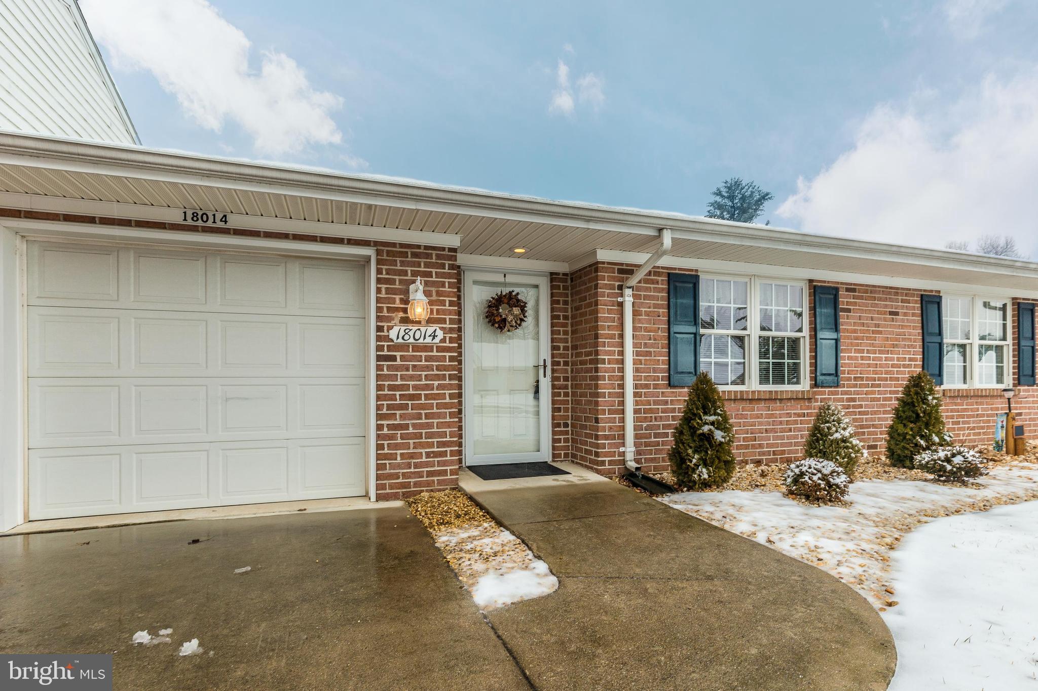 18014 Pin Oak Road Hagerstown, MD 21740 - Photo 50 of 51 Front
