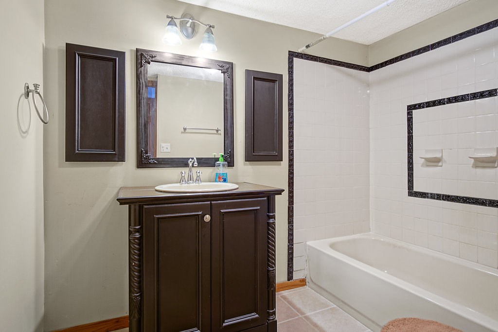 6864 East Harrold Road Churubusco, IN 46723 - Photo 23 of 34 Gallery Image 23