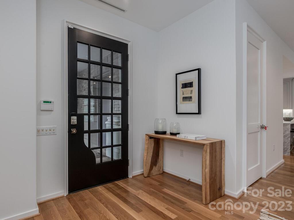 1333 Queens Road, Unit A1 Charlotte, NC 28207 - Photo 3 of 16 Gallery Image 3