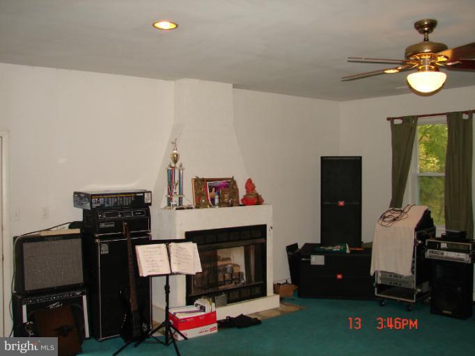 4245 Camp Kaufmann Road Prince Frederick, MD 20678 - Photo 11 of 26 Family Room
