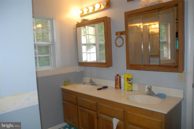 4245 Camp Kaufmann Road Prince Frederick, MD 20678 - Photo 15 of 26 Bath (Master)