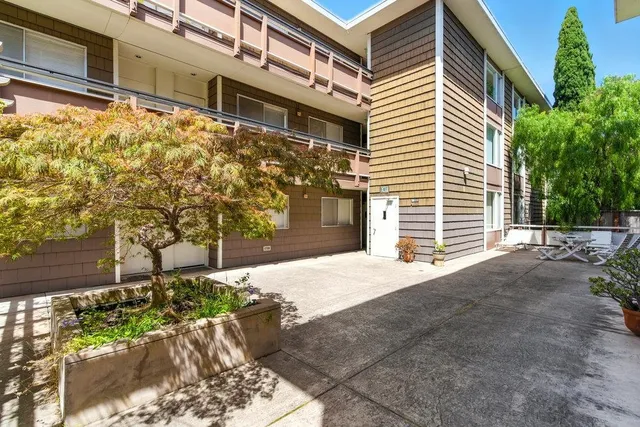 $678,000 | 2601 College Avenue, Unit 203, Berkeley, CA 94704