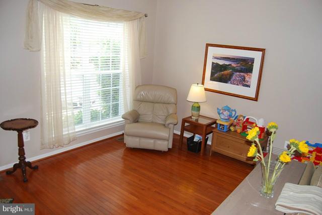 13921 Lullaby Road Germantown, MD 20874 - Photo 29 of 30 Living Room