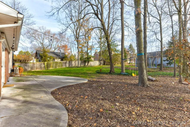 $775,000 | 2735 Barfield Drive Southeast, Grand Rapids, MI 49546