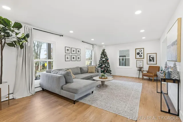 $775,000 | 2735 Barfield Drive Southeast, Grand Rapids, MI 49546