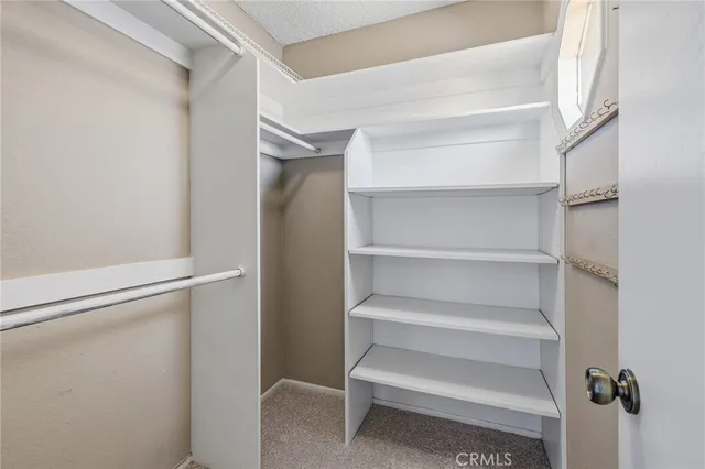 $599,900 | 7231 Balboa Boulevard, Unit A, Lake Balboa, CA 91406