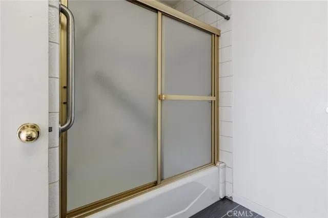 $599,900 | 7231 Balboa Boulevard, Unit A, Lake Balboa, CA 91406