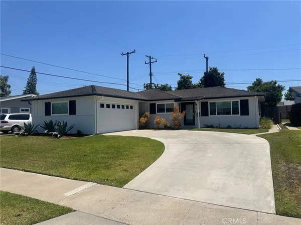 $1,350,000 | 3132 Samoa Place, Costa Mesa, CA 92626