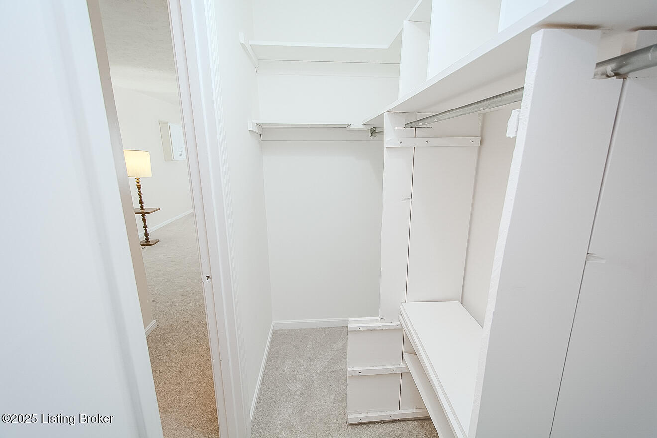 7608 Tempsclair Road Louisville, KY 40220 - Photo 24 of 49 Walk-In Closet