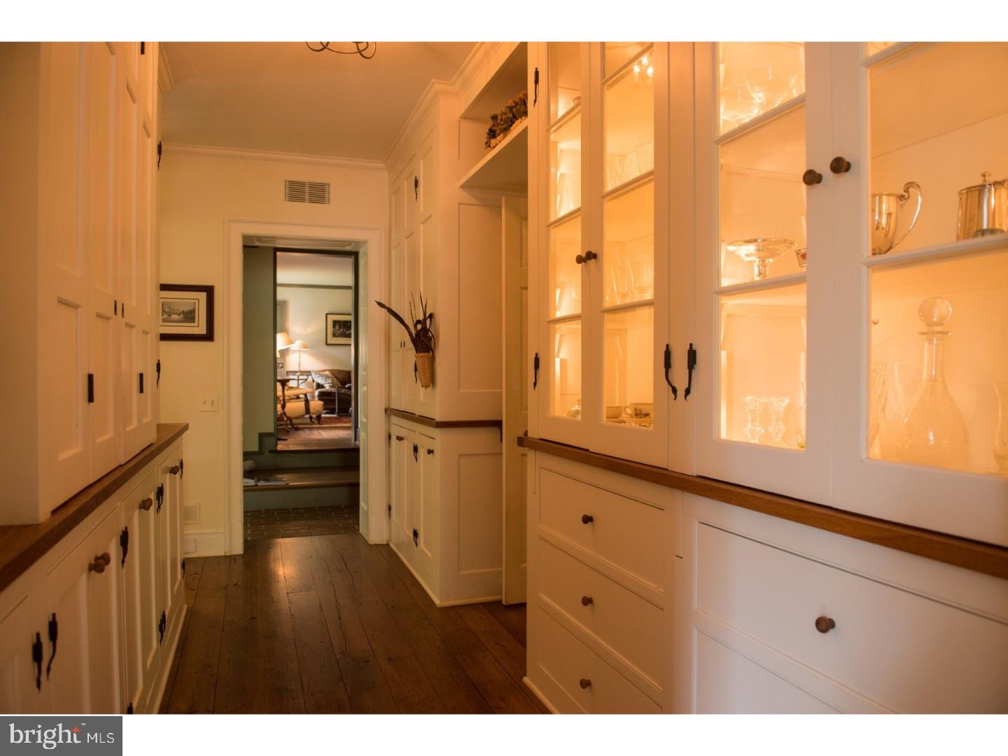 928 Garrett Mill Road Newtown Square, PA 19073 - Photo 12 of 24 Butler Pantry