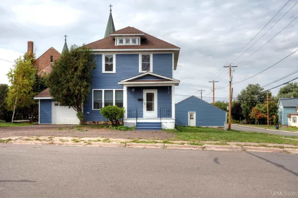 $157,000 | 101-103 South Mansfield Street, Ironwood, MI 49938