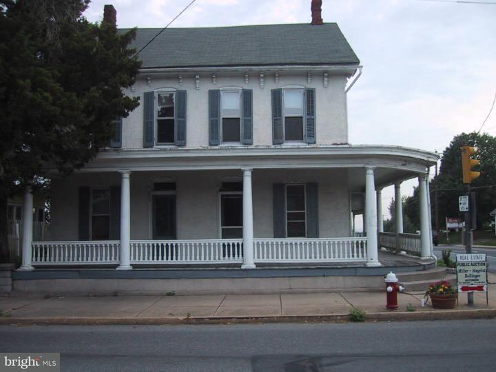 649 Main Street Akron, PA 17501 - Photo 1 of 15 Gallery Image 1
