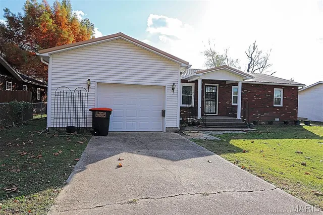 $179,900 | 712 Duckett Street, Advance, MO 63730