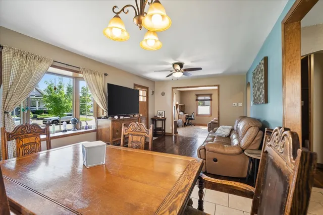 $185,000 | 304 West Elm Street, Fairbury, IL 61739