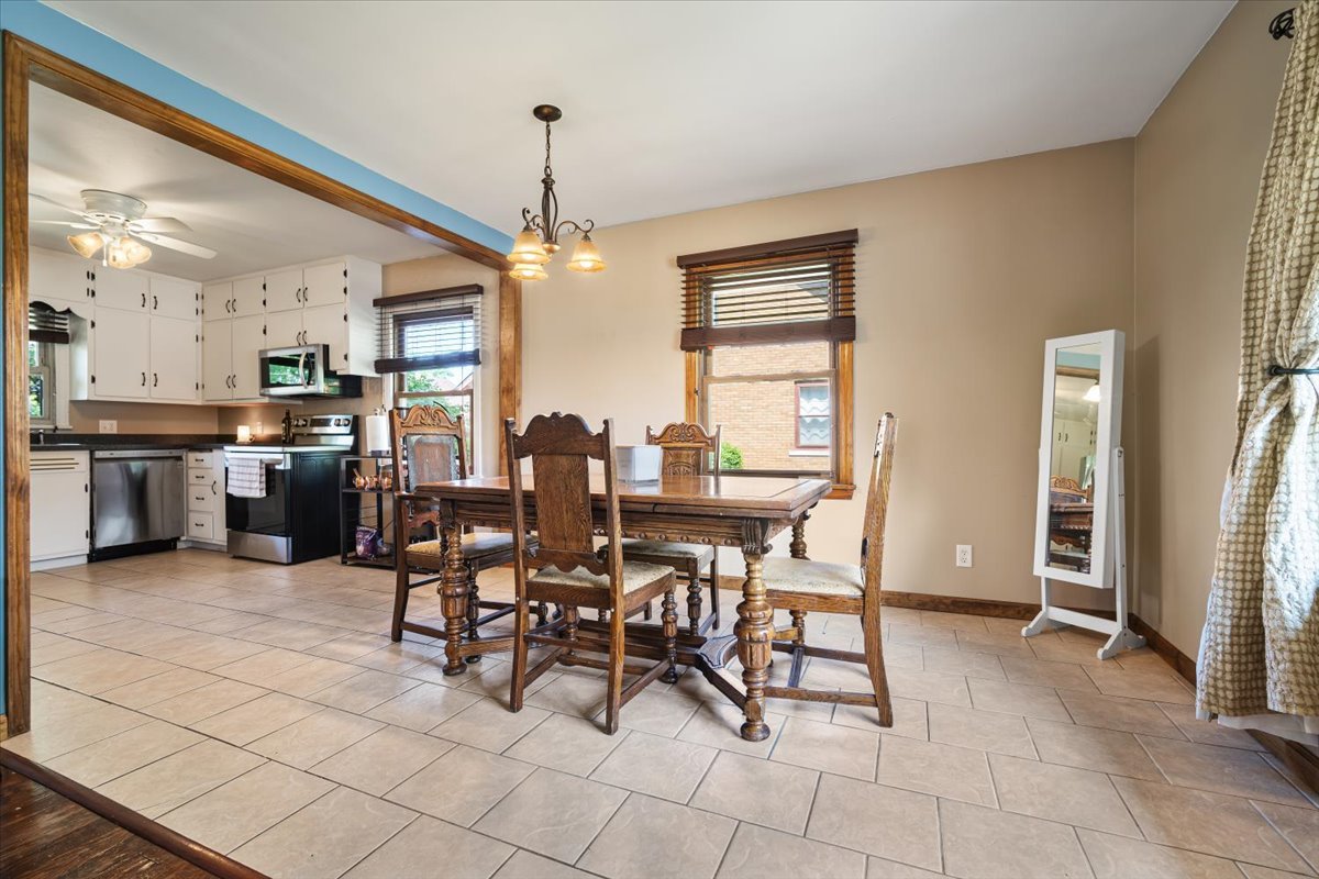 304 West Elm Street Fairbury, IL 61739 - Photo 18 of 38