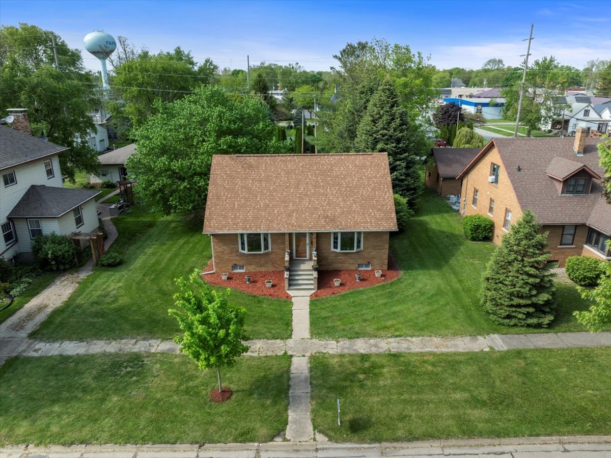 304 West Elm Street Fairbury, IL 61739 - Photo 3 of 38