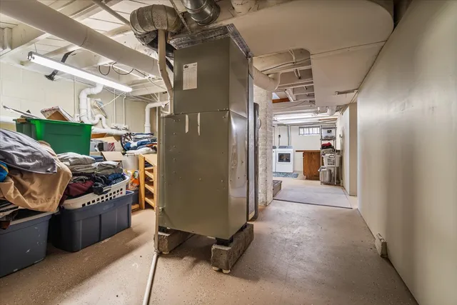 $185,000 | 304 West Elm Street, Fairbury, IL 61739