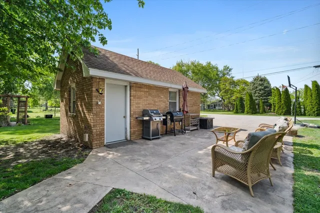 $185,000 | 304 West Elm Street, Fairbury, IL 61739