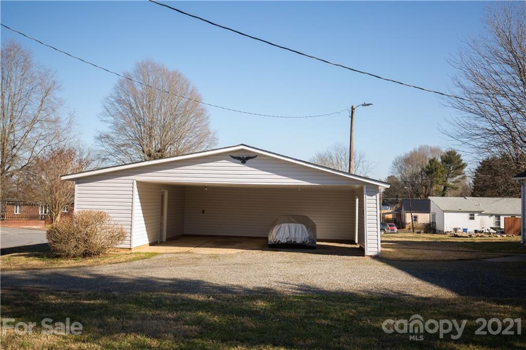 200 Hiddenite Church Road Hiddenite, NC 28636 - Photo 5 of 20 a front view of a house with garden