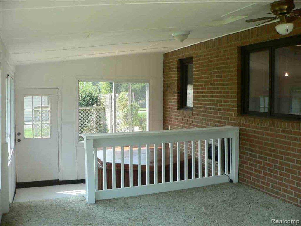 10344 White Road Linden, MI 48451 - Photo 5 of 9 whiteentrance