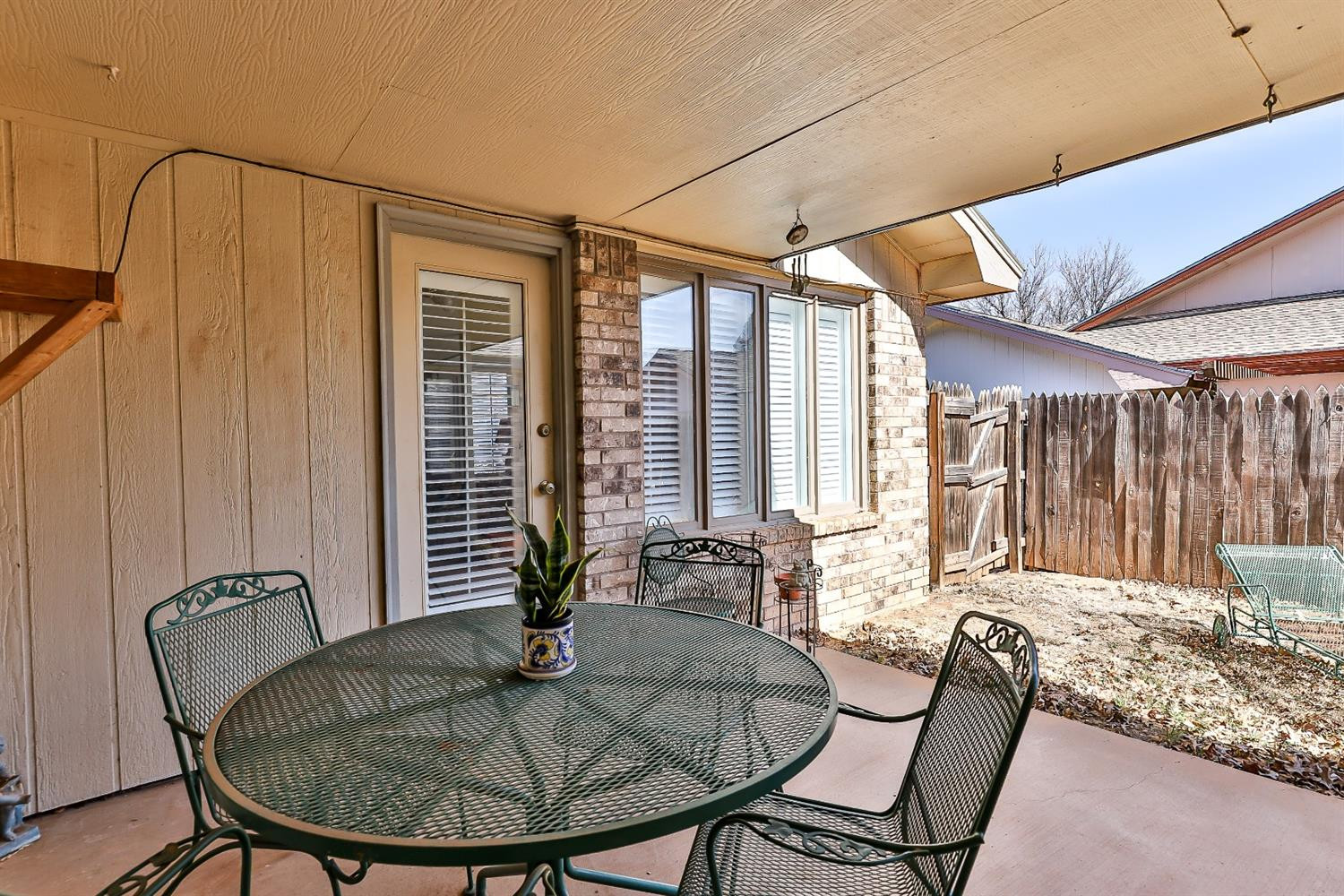 5221 84th Street Lubbock, TX 79424 - Photo 35 of 42 a dining room with furniture and window